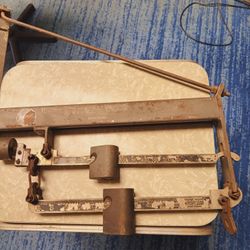 Vintage Chatillion Wall Scale