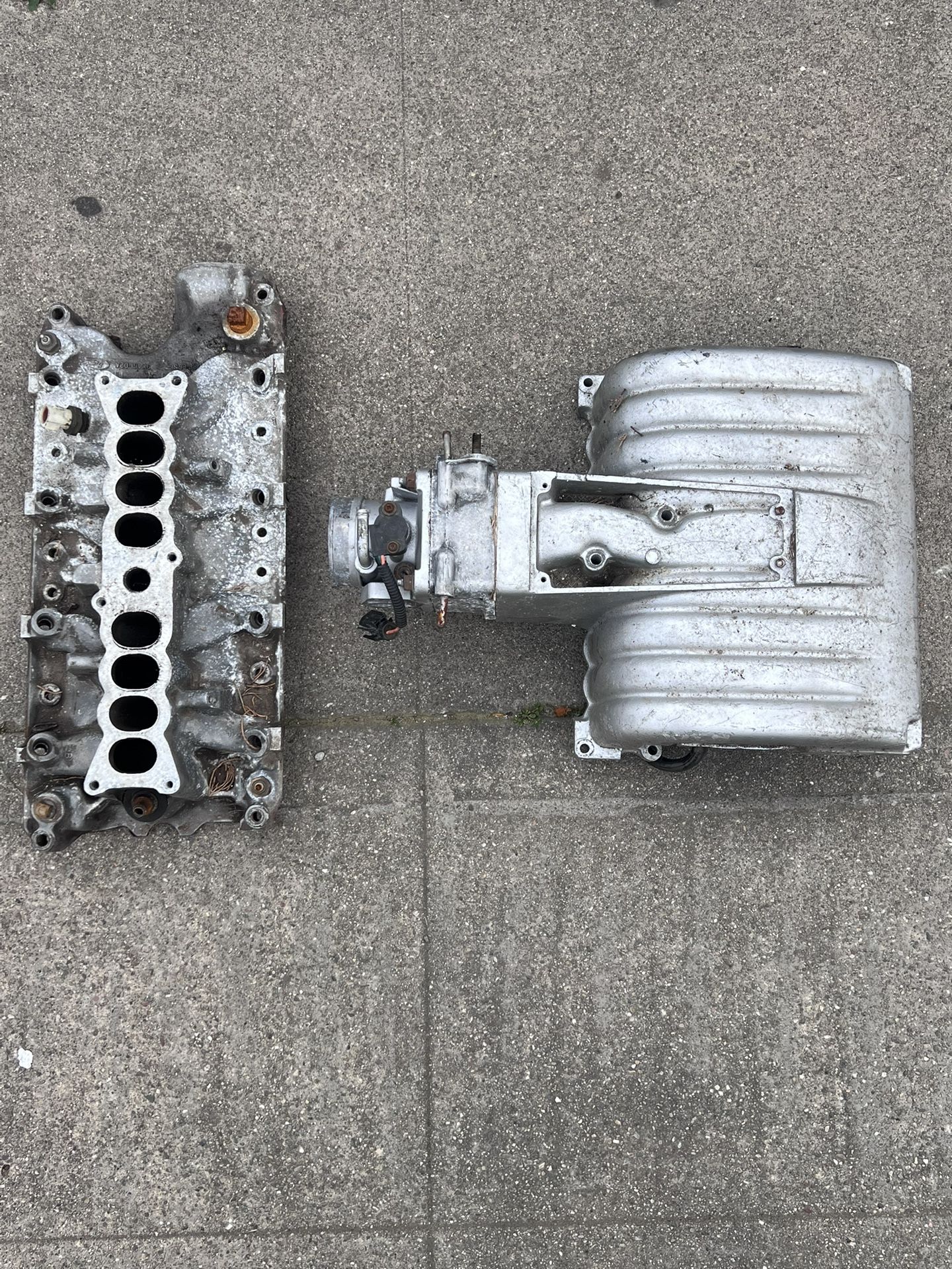 FORD 5.0L 302 Upper & Lower Intake