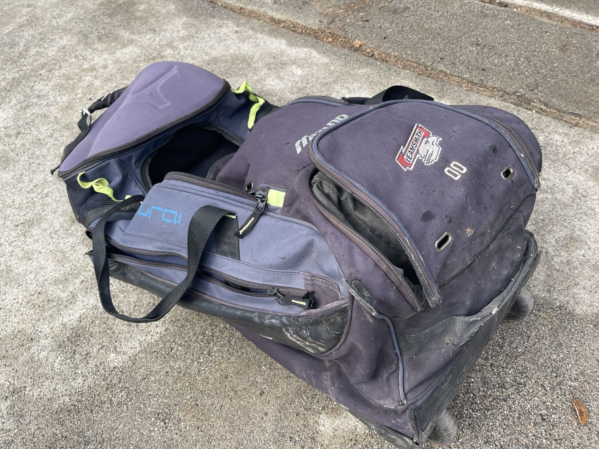 Mizuno Samurai rolling catchers bag