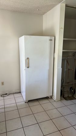 Tappan Frostless Freezer