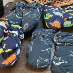 Snow gloves for a 2T new super warm new 