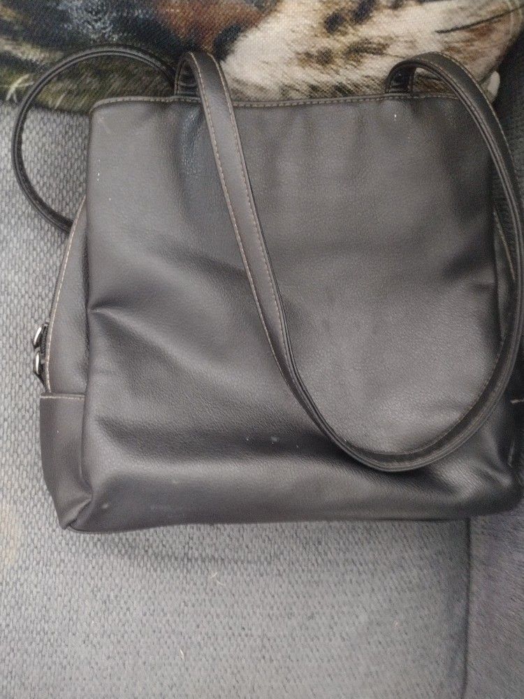 Nice New Black Should Purse With Lots Of Compliments 