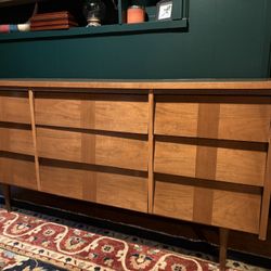 Beautiful Vintage MCM Dresser 
