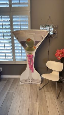 XL martini cutout