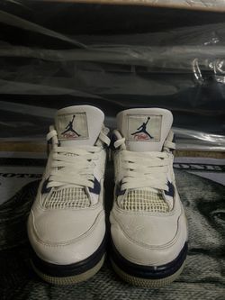 Jordan 4s Midnight Navy