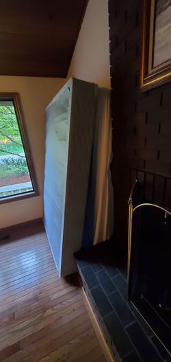 Free mattress and box sping
