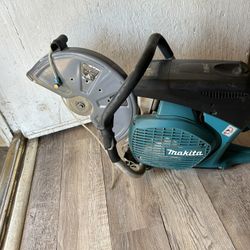 Makita 4-Stroke (MM4) 14 in. 76cc Gas Saw