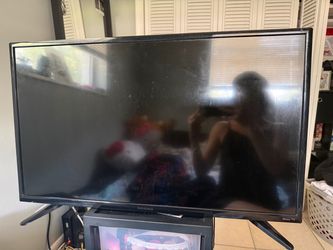 INSIGNIA roku tv.