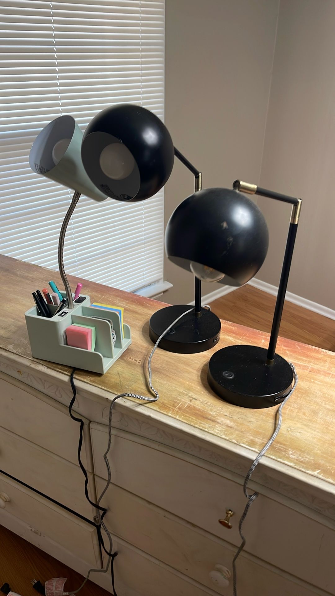 2 Nightstands Amos With USB