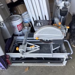 Chicago Electric 10 inch tile saw With Stand