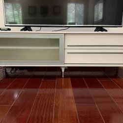 *** TV STAND / CONSOLE / MEDIA / ENTERTAINMENT CENTER - EXCELLENT! - Must Go Now!