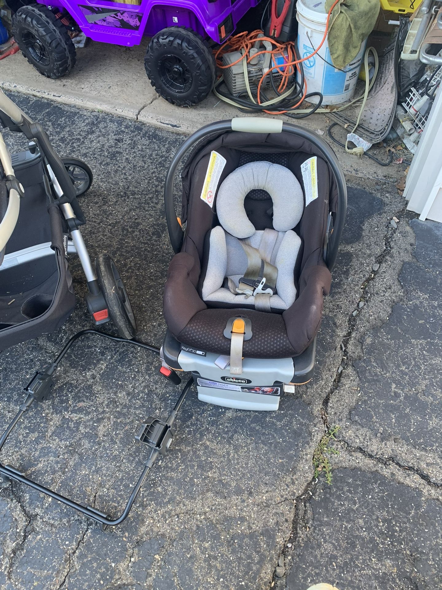 Baby Car Seat - Chicco Keyfit 30