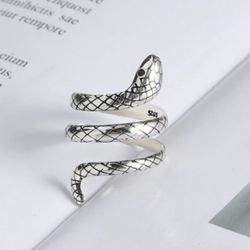 R18 – 925 Sterling Silver SNAKE Ring!