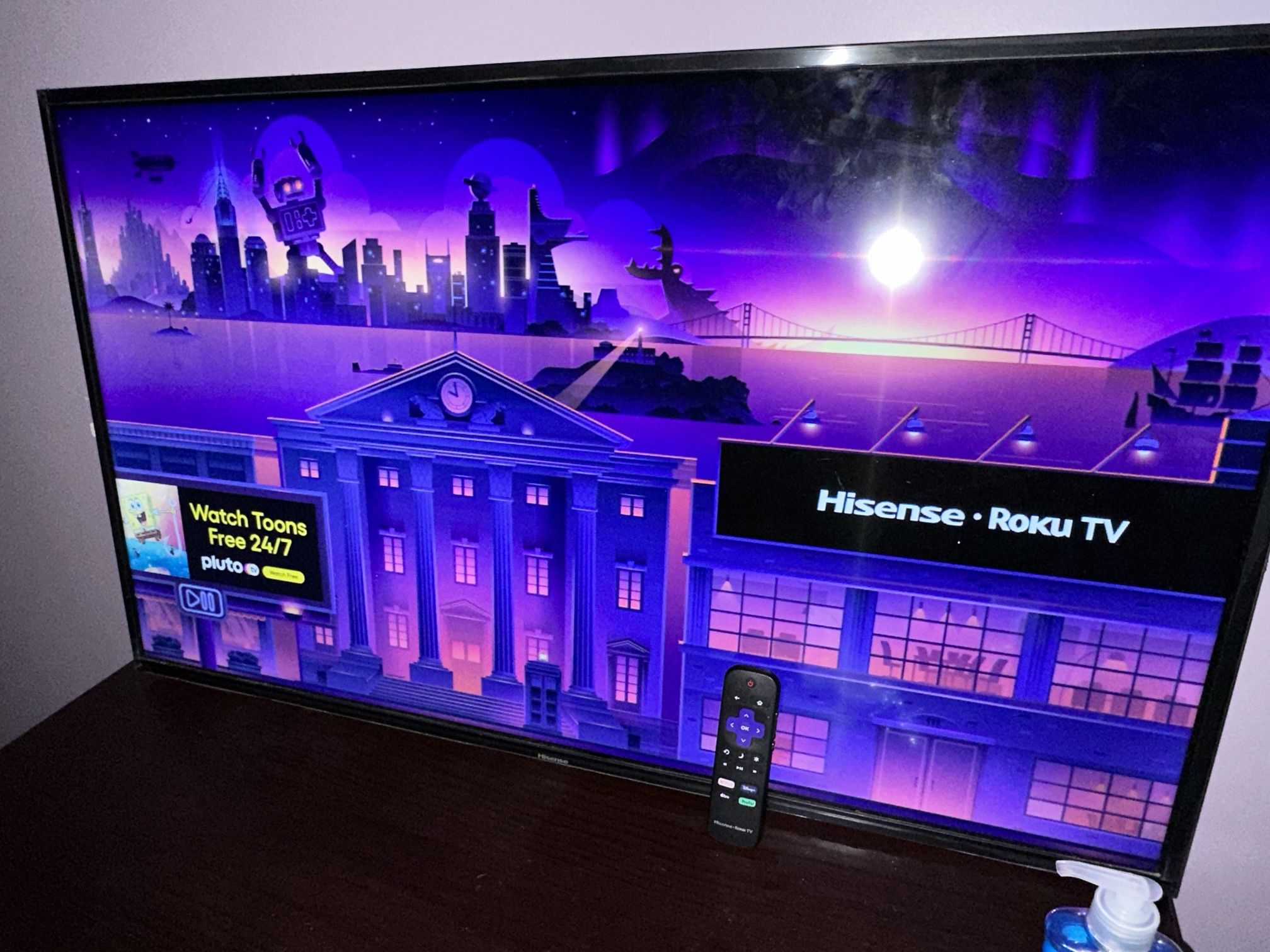 4K UHD Roku Smart TV - Hisense