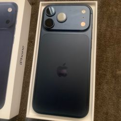 New iPhone 17 pro max 256gb unlocked