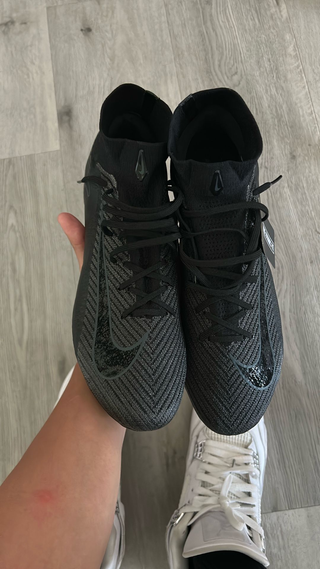 NIKE SOCCER CLEATS NEW