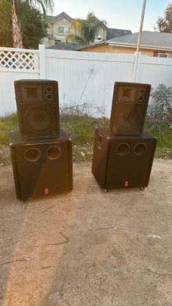 Dj And Music Equipments 
