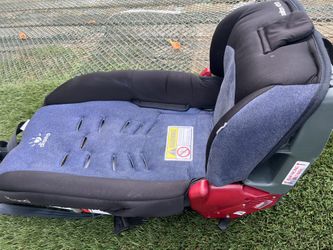 Diono Booster car seat in Des Moines - no harness