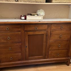 Buffet/Armoire