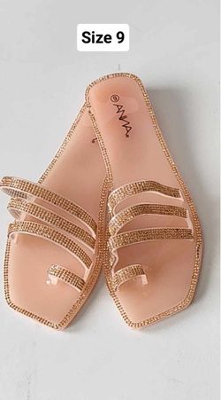 New women’s sandals size 9