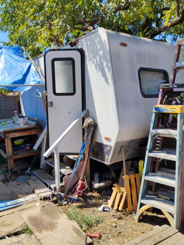 Camper/Trailer