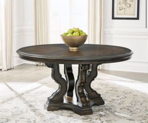 Elegant 60” Round Dining Table – $675