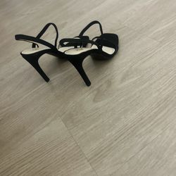 Black heels x2