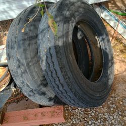 RV    8 R 19.5    10- Each.   Montana - George Dieter