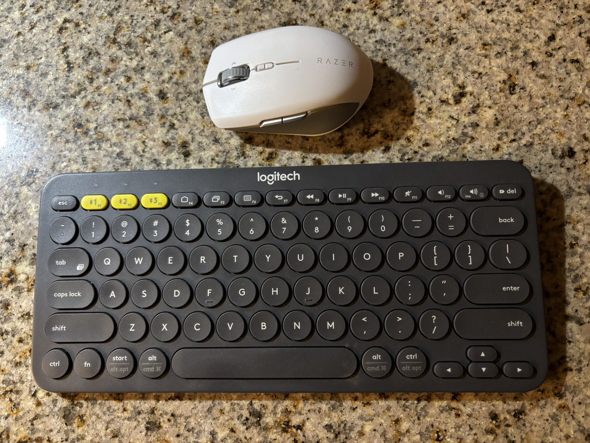 Wireless Logitech Keyboard And Razer Mouse