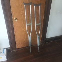Crutches 