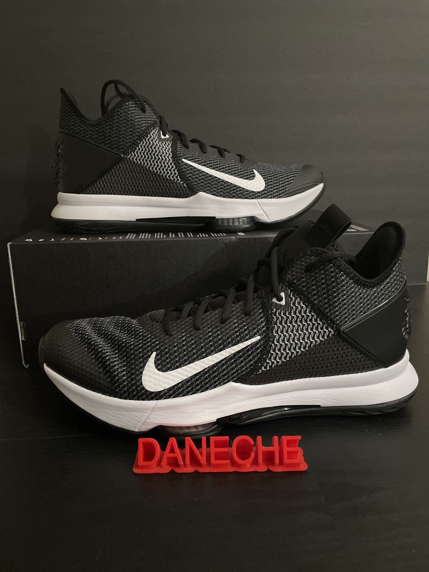 Nike LeBron Witness IV Men's Basketball Shoes, BV7427 001 Size 15 NEW