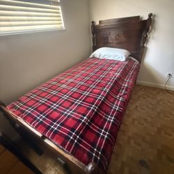 Antique Twin Bed Frame 