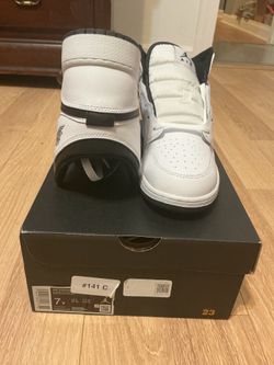 Jordan 1s size 7 y