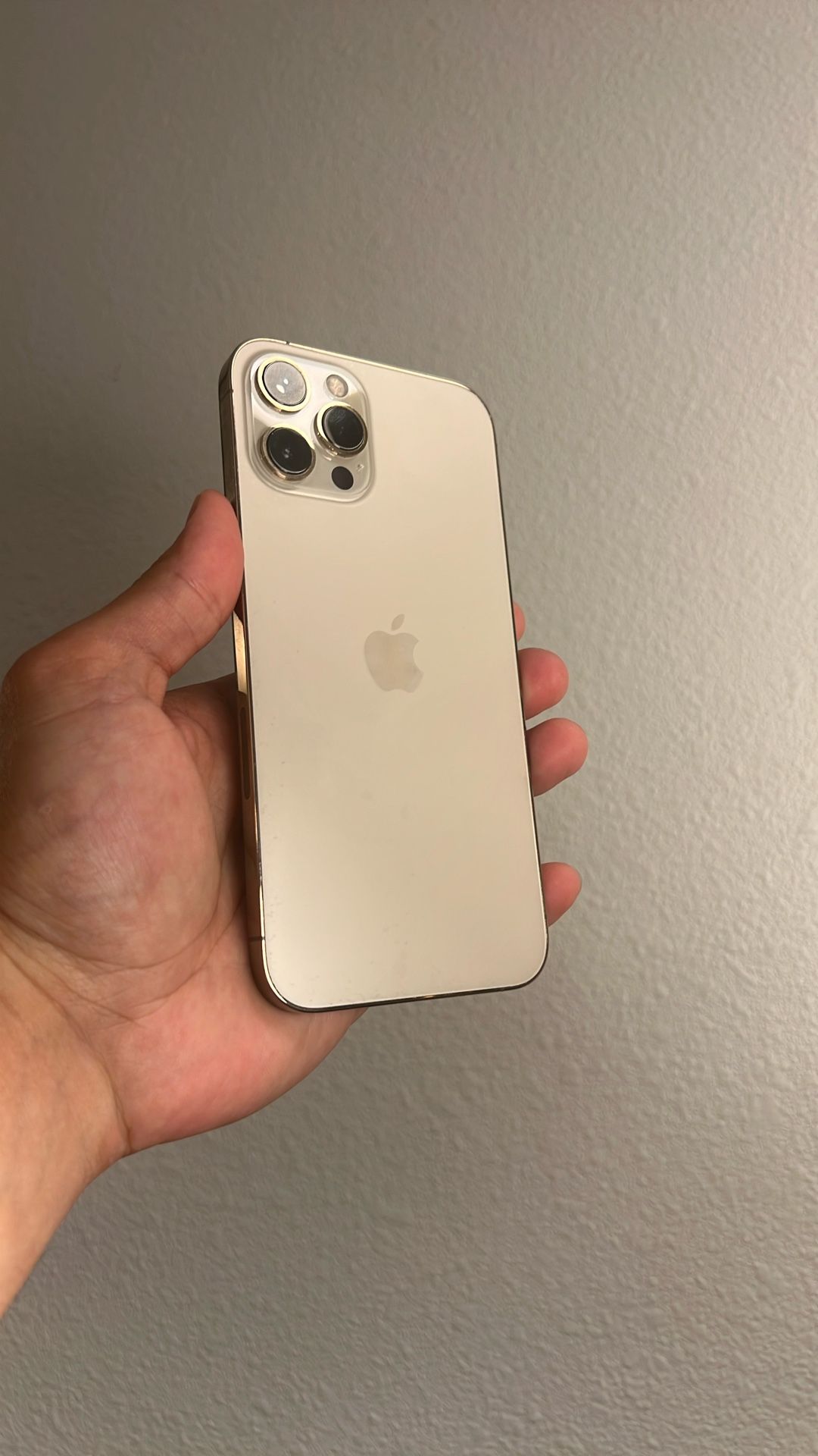 1 LEFT ‼️ 12 Pro max Gold Cricket Wireless