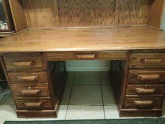 Toms Farms " Winners Circle " Oak Computer  Desk W/ Chair