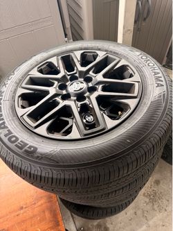 Toyota Tundra OEM Wheels & Tires