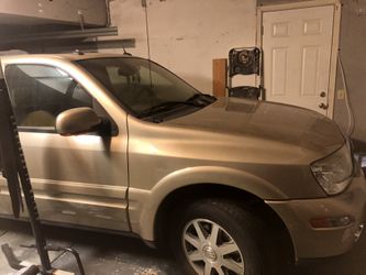 2004 Buick Rainier