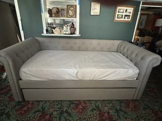 Grey Trundle Bed