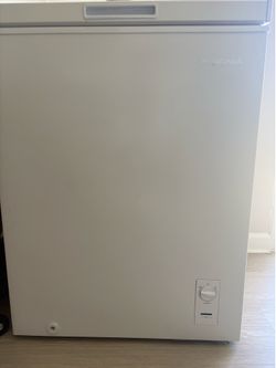Insignia Freezer 3.5 cu ft
