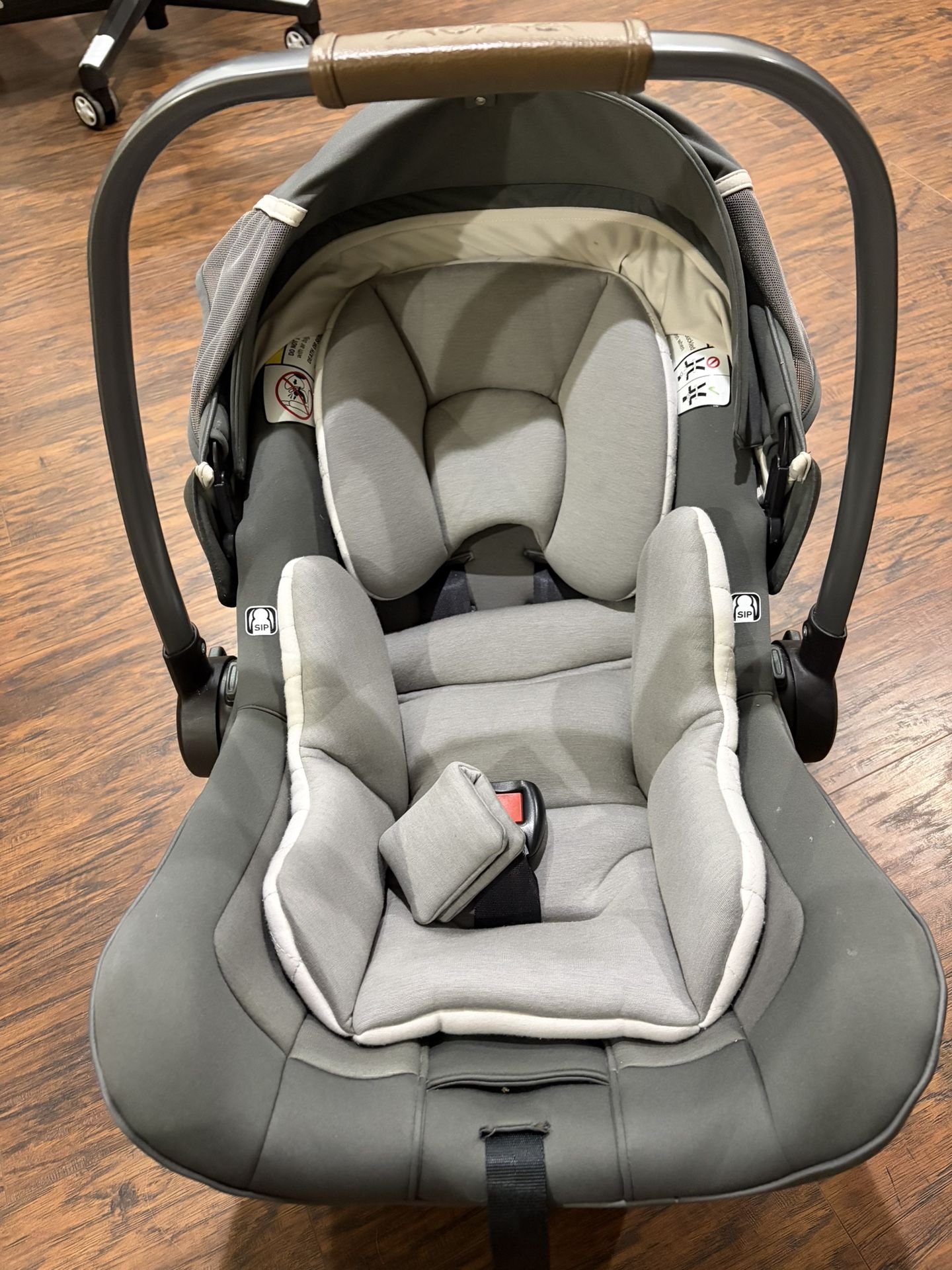 Nuna Car seat