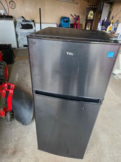 Mini refrigerator
