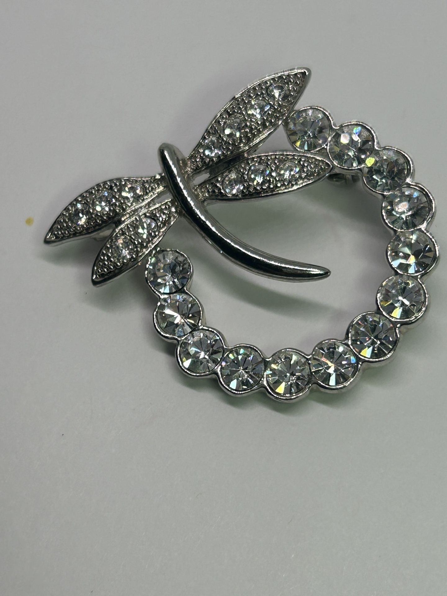 VINTAGE TO FASHION SILVER TONE RHINESTONE BROOCH