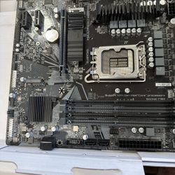 GIGABYTE B560M DS3H DDR4 MicroATX Motherboard LGA1200 Intel HDMI USB M.2