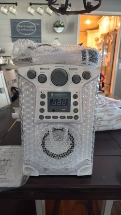 Singing Machine with Bluetooth