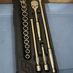 Snap-on Tools 17 pc 1/2" Drive 6-Point Metric General Service Socket Set