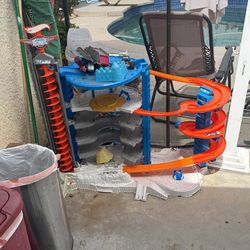 Hot Wheel Garage