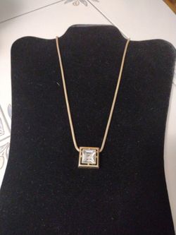Vtg 1970's Avon Crystal Necklace