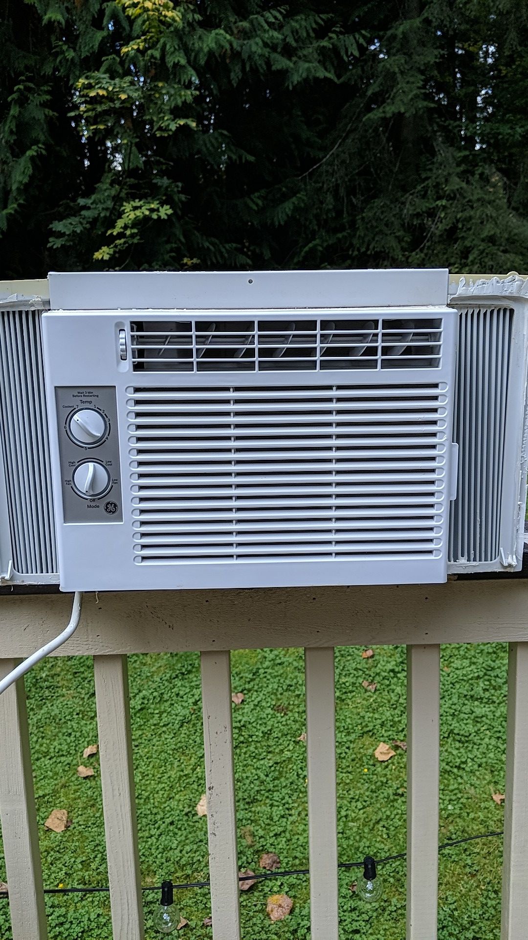 Window mounted AC unit 5000 btu