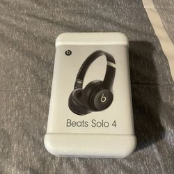 Beats Studio 4 (Never opened)