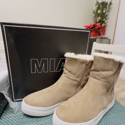 MIA  Women’s fall-winter boots 7.5 Size